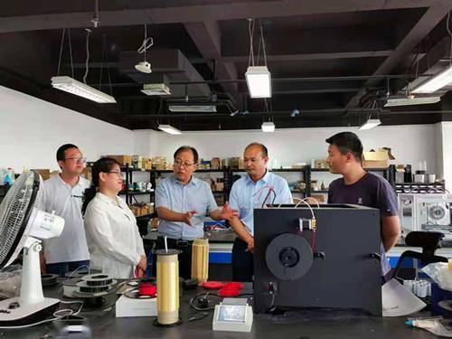 渭南市科技局深入3D打印科技企業(yè)孵化器，精準指導(dǎo)高新技術(shù)企業(yè)申報